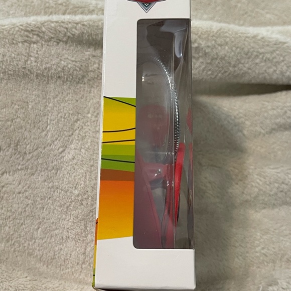 Disney Pixar CARS Clip LED Reading Light for Books - Battery Operated - NEW - Picture 2 of 2